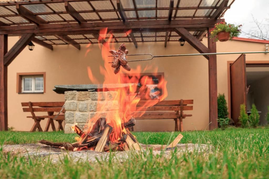 Domek U rybníčku Krásná Lípa Exteriér fotografie